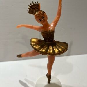 1970’s vintage ballerina cake topper, color: Gold.